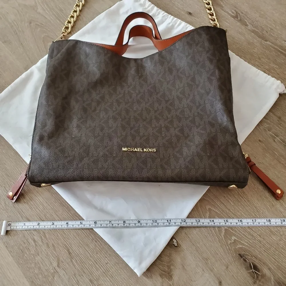 Authentic Michael Kors Devon MK Signature Large Shoulder Tote Bag in Brown - Picture 3 of 16